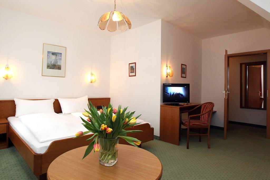 Stadthotel ארדינג מראה חיצוני תמונה
