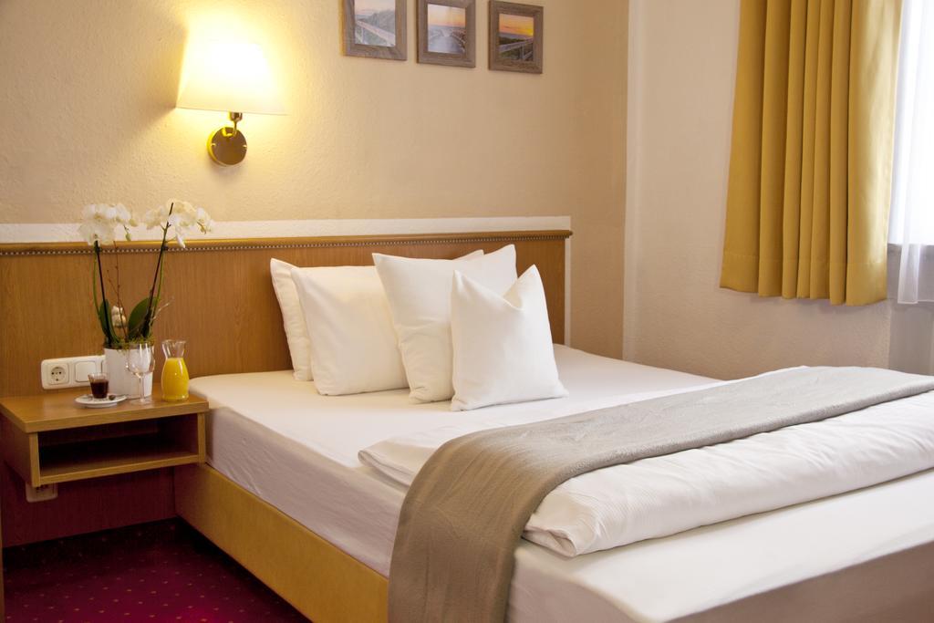 Stadthotel ארדינג מראה חיצוני תמונה